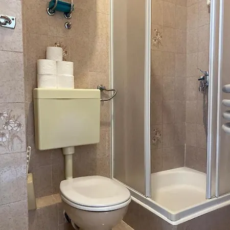 Rudelj Guest house *